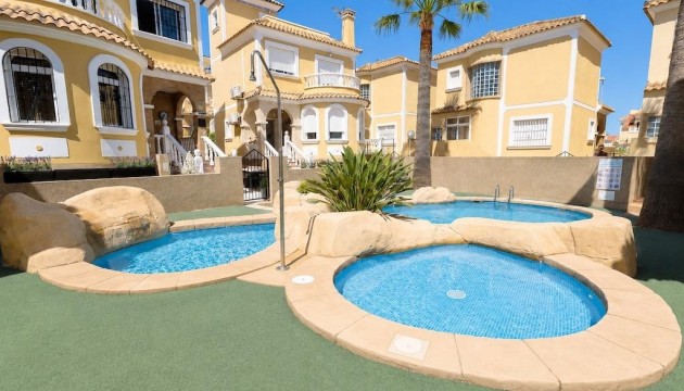 отдельная вилла - Перепродажа - Orihuela Costa - Villamartín