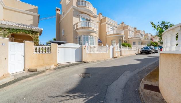 отдельная вилла - Перепродажа - Orihuela - Los Altos