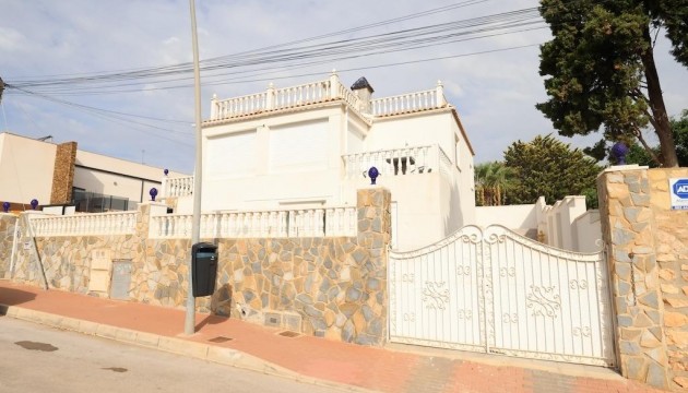 отдельная вилла - Перепродажа - Torrevieja - Los Balcones - Los Altos del Edén