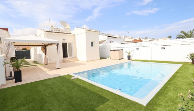 отдельная вилла - Перепродажа - Torrevieja - San Luis