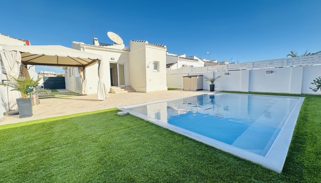 отдельная вилла - Перепродажа - Torrevieja - Torrevieja