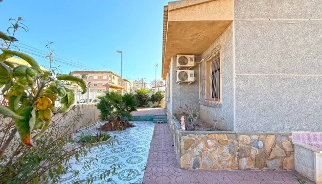 отдельная вилла - Перепродажа - Torrevieja - Torrevieja