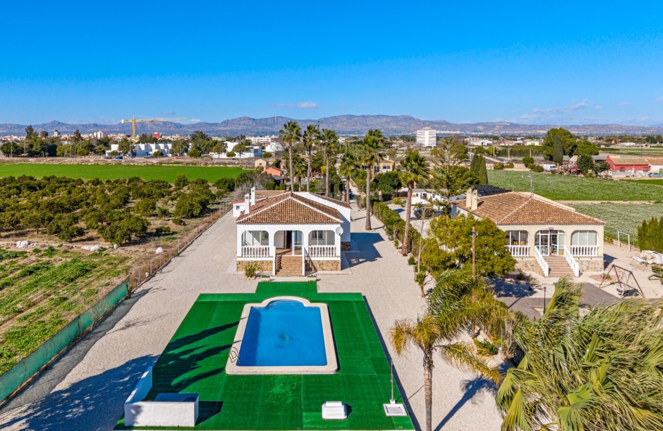 Перепродажа - деревенский дом - Dolores