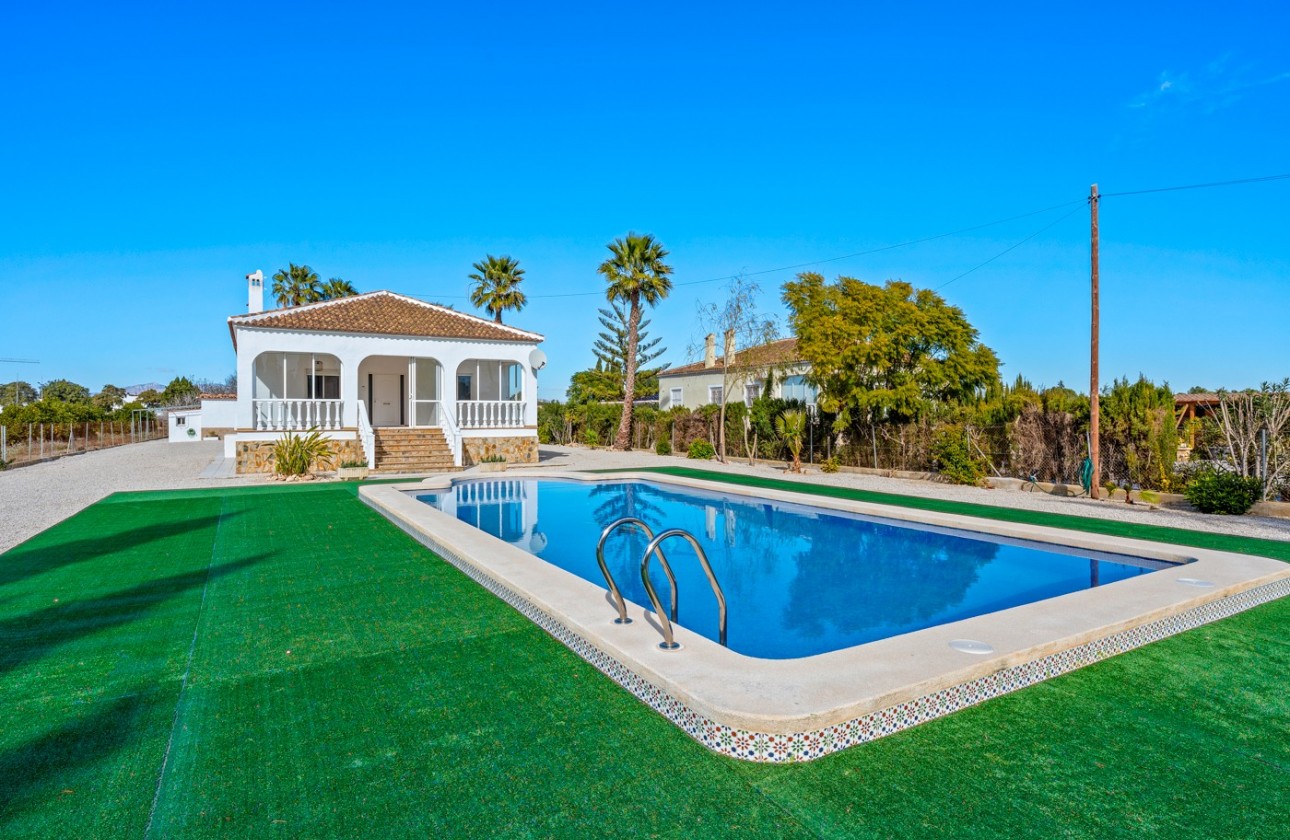 Перепродажа - деревенский дом - Dolores