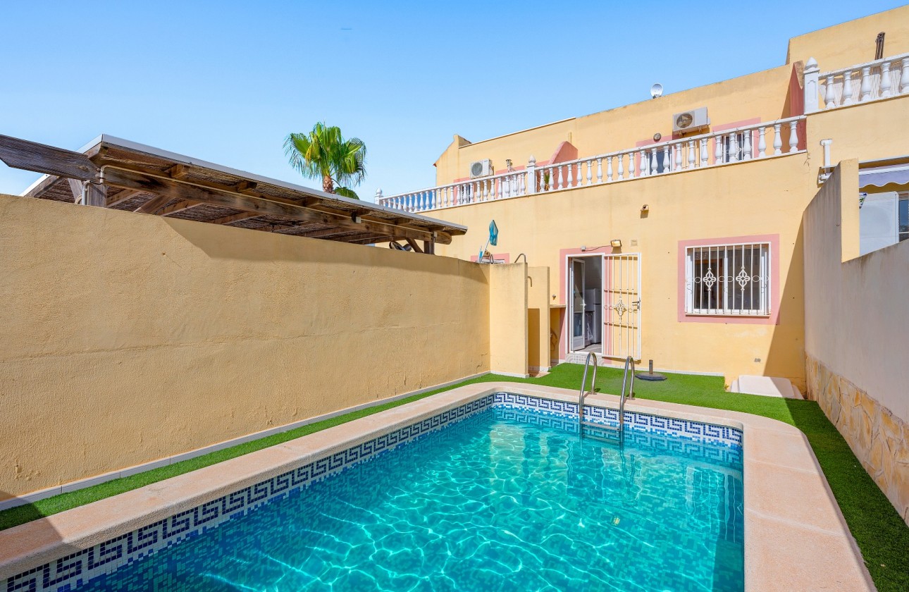 Перепродажа - House - Orihuela Costa - Villamartín