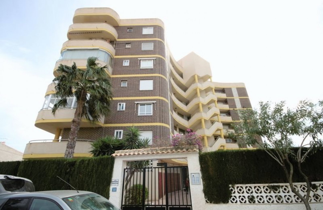 Перепродажа - Квартира - Orihuela Costa - La Zenia