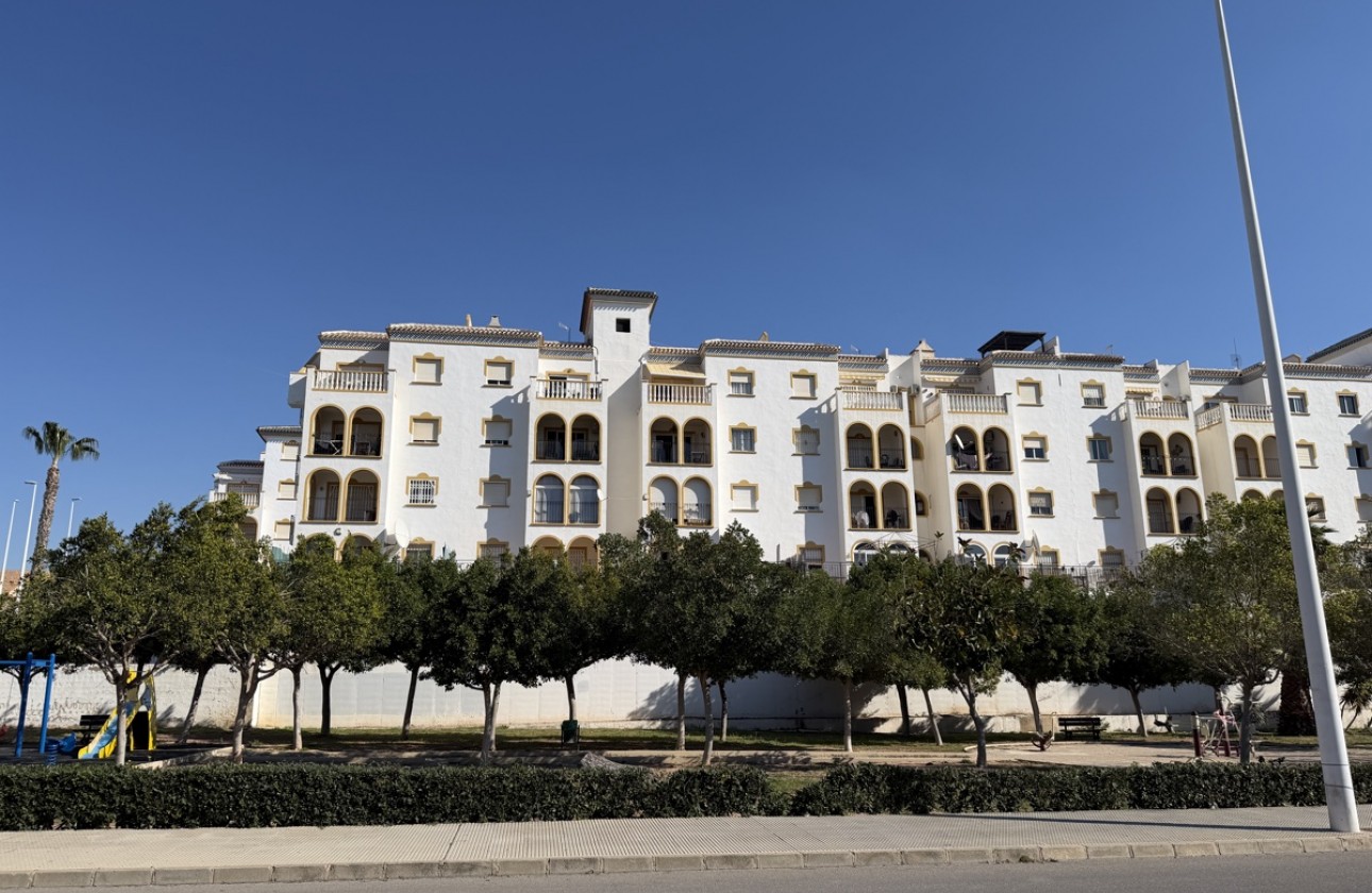 Перепродажа - Квартира - Orihuela Costa - La Zenia
