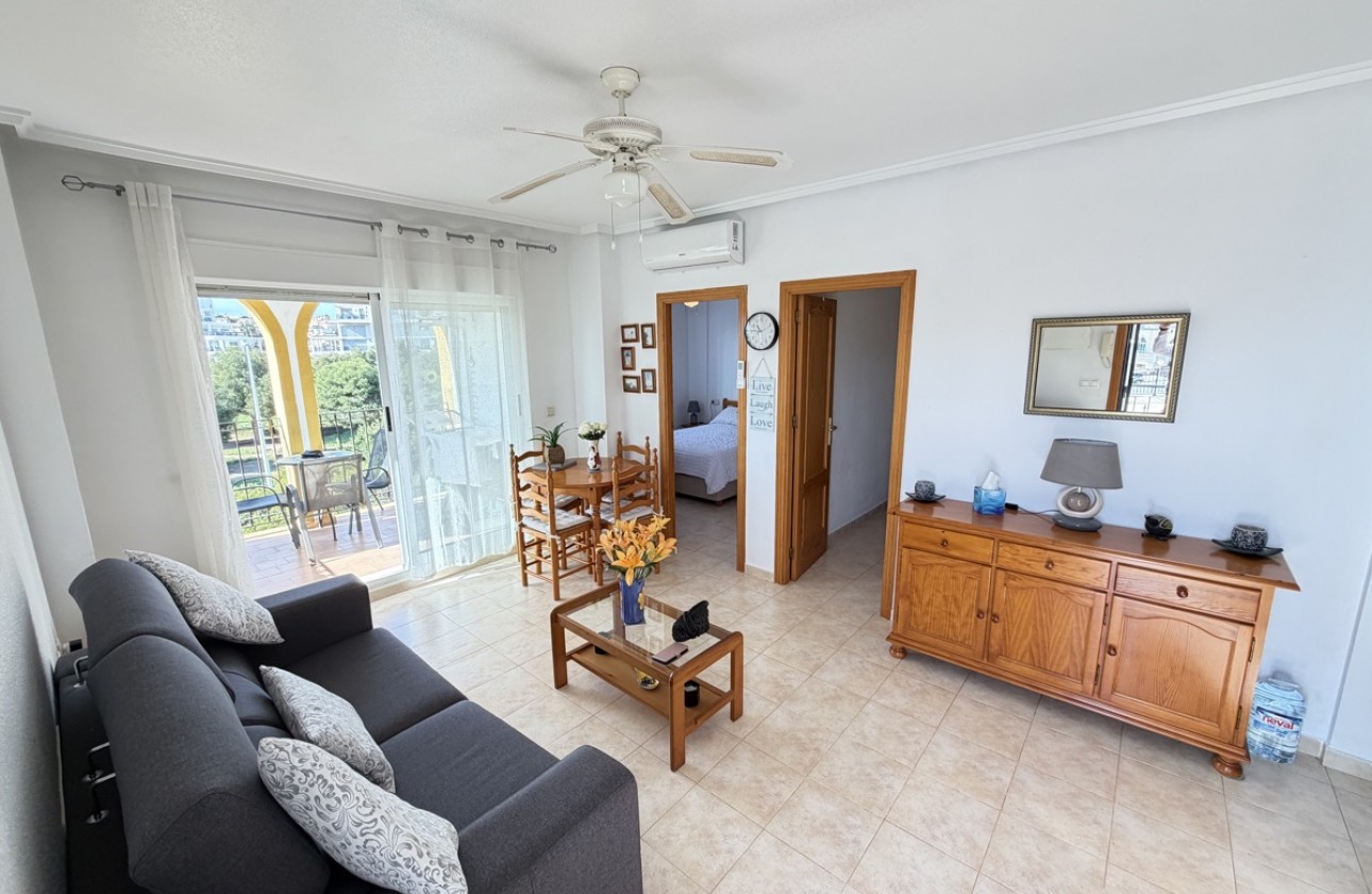 Перепродажа - Квартира - Orihuela Costa - La Zenia