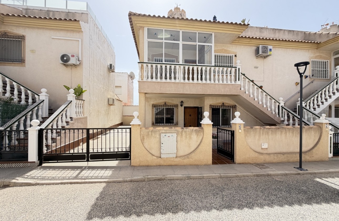Перепродажа - Квартира - Orihuela Costa - La Zenia