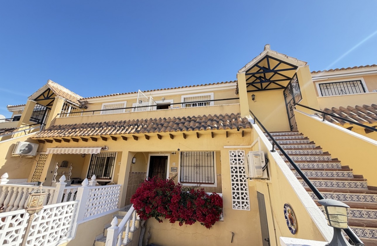 Перепродажа - Квартира - Orihuela Costa - Villamartín