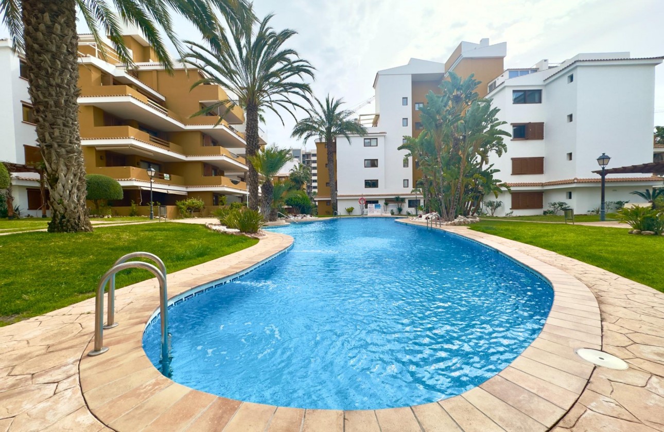 Перепродажа - Квартира - Torrevieja - Punta Prima