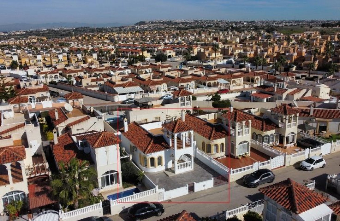 Перепродажа - отдельная вилла - Algorfa