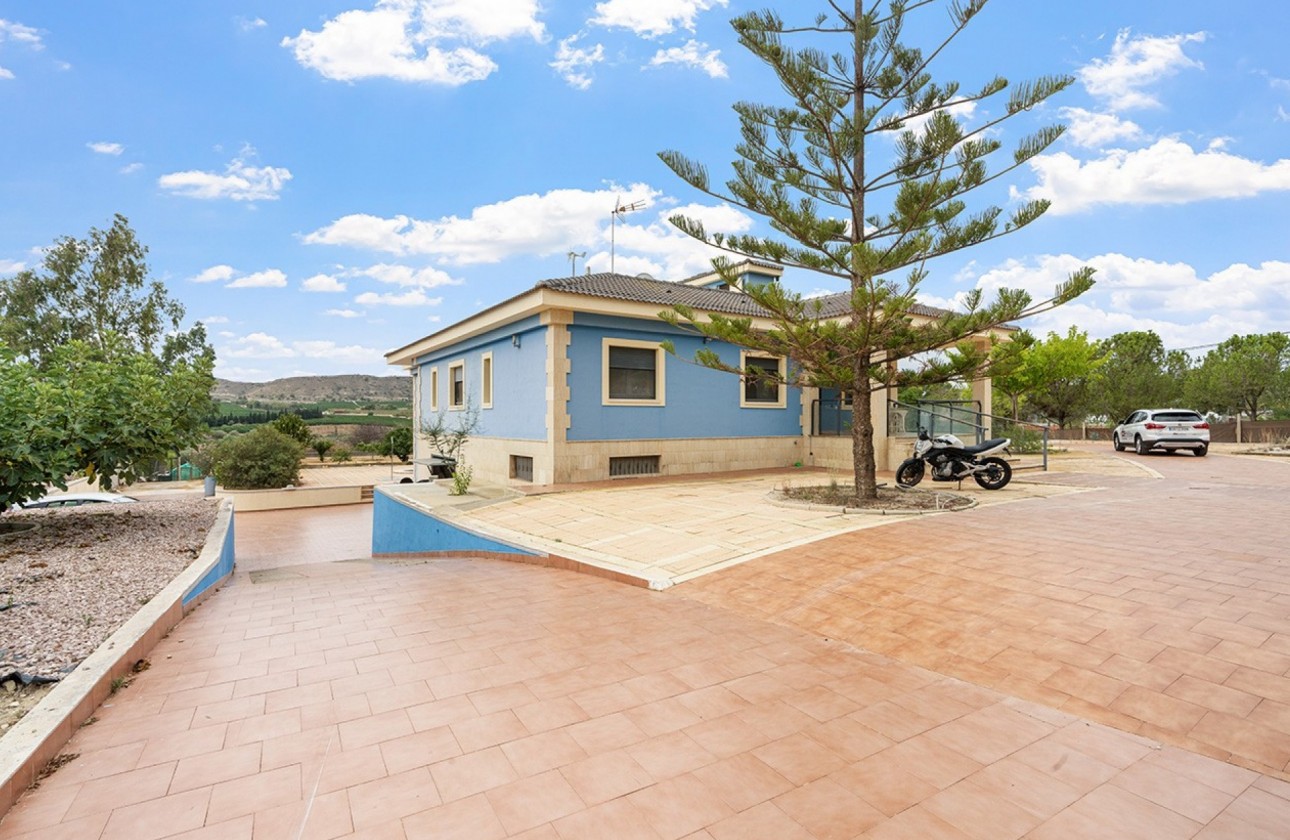 Перепродажа - отдельная вилла - Alicante