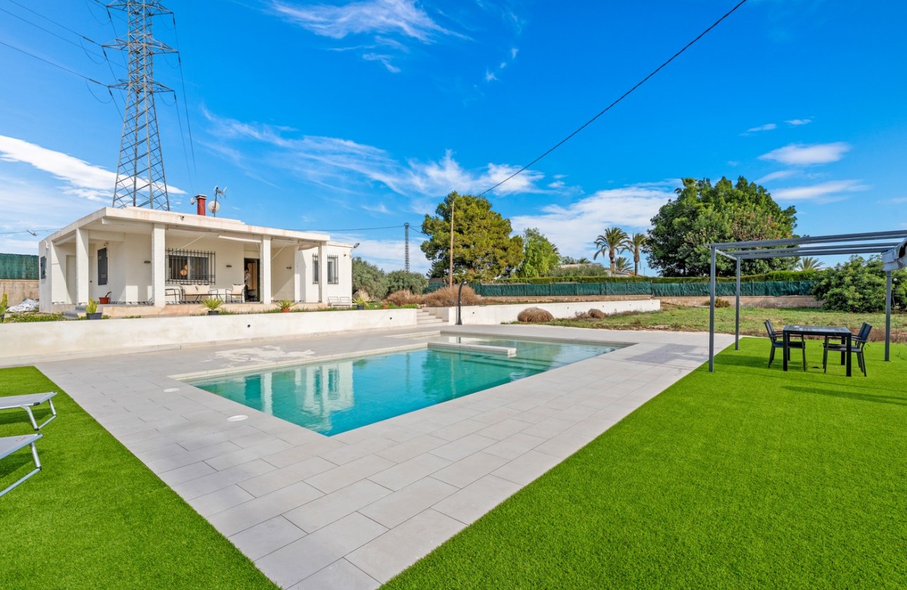 Перепродажа - отдельная вилла - Elche