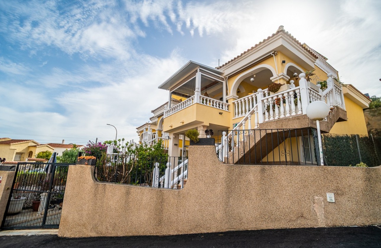 Перепродажа - отдельная вилла - La Marina