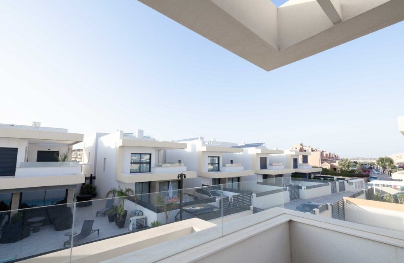 Перепродажа - отдельная вилла - Los Montesinos