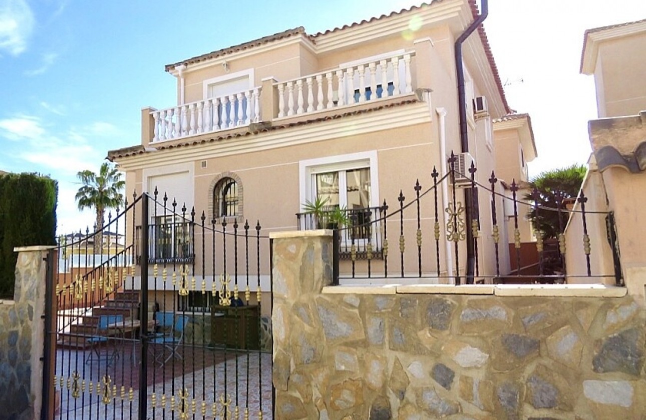 Перепродажа - отдельная вилла - Orihuela Costa - Los Altos