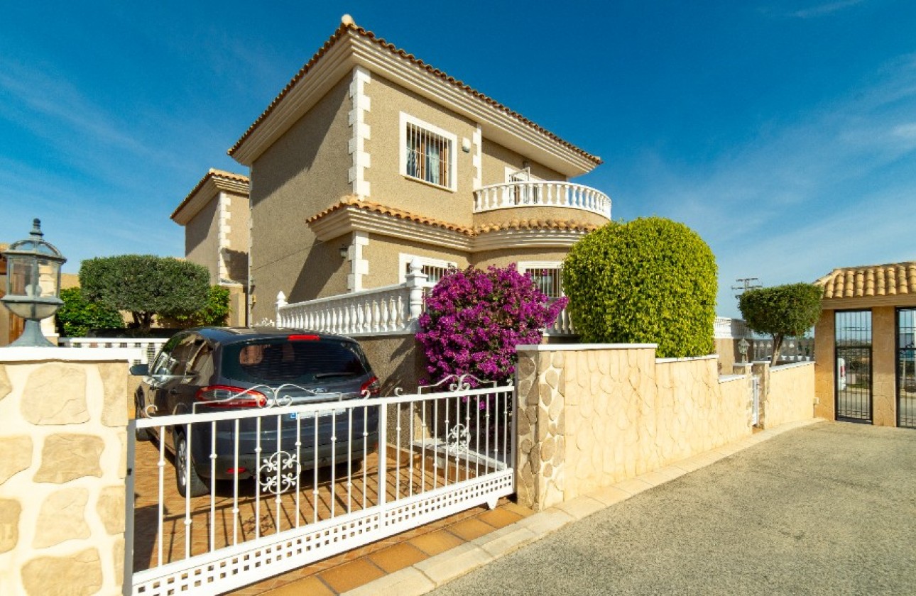Перепродажа - отдельная вилла - Orihuela Costa - Los Altos