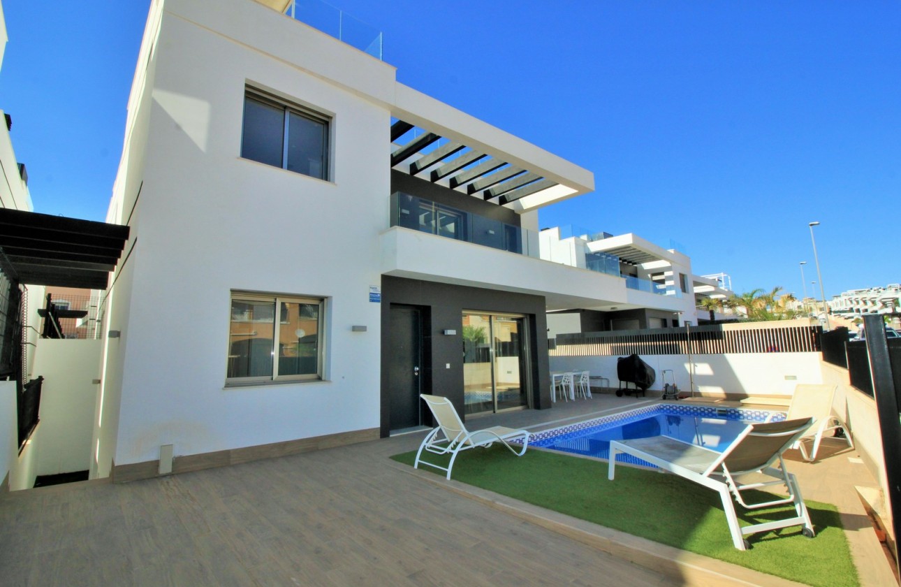 Перепродажа - отдельная вилла - Orihuela Costa - Villamartín