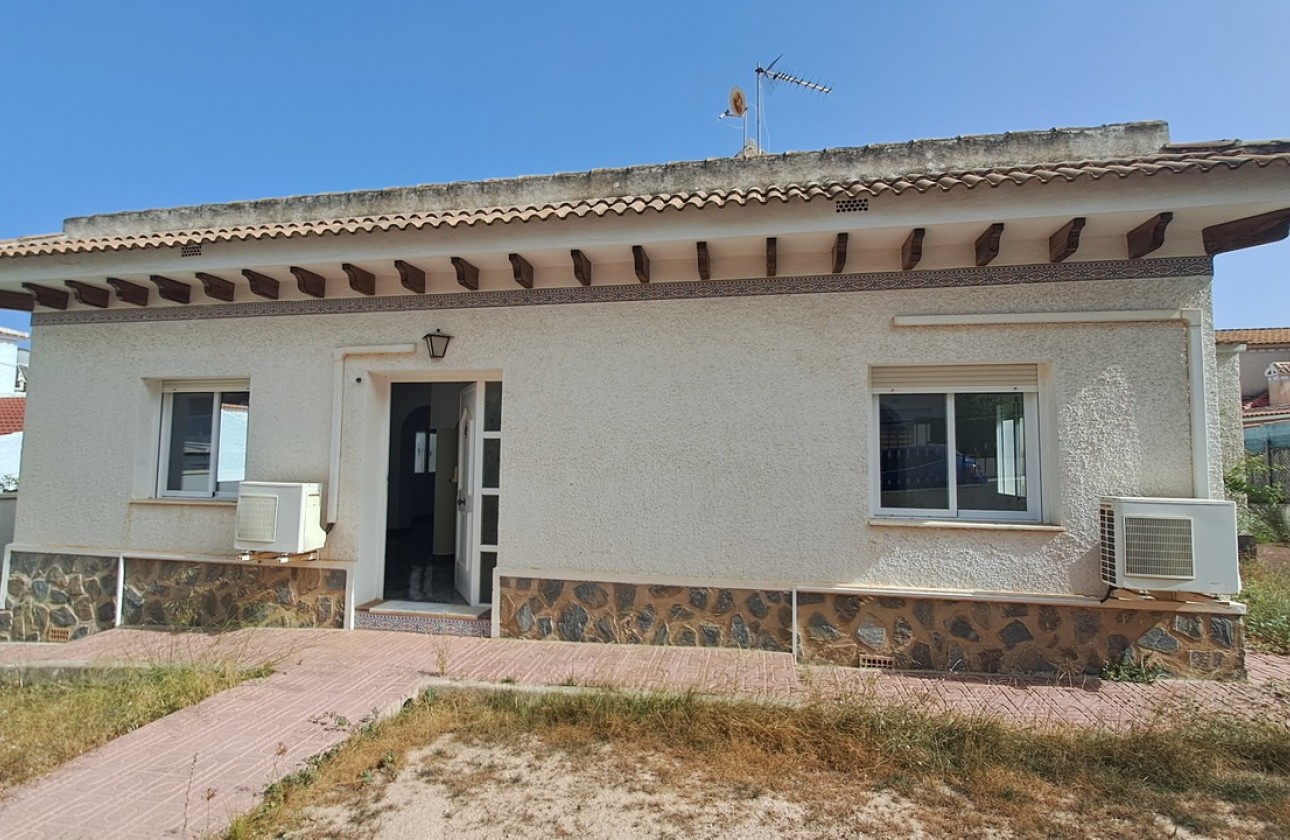 Перепродажа - отдельная вилла - Orihuela Costa - Villamartín