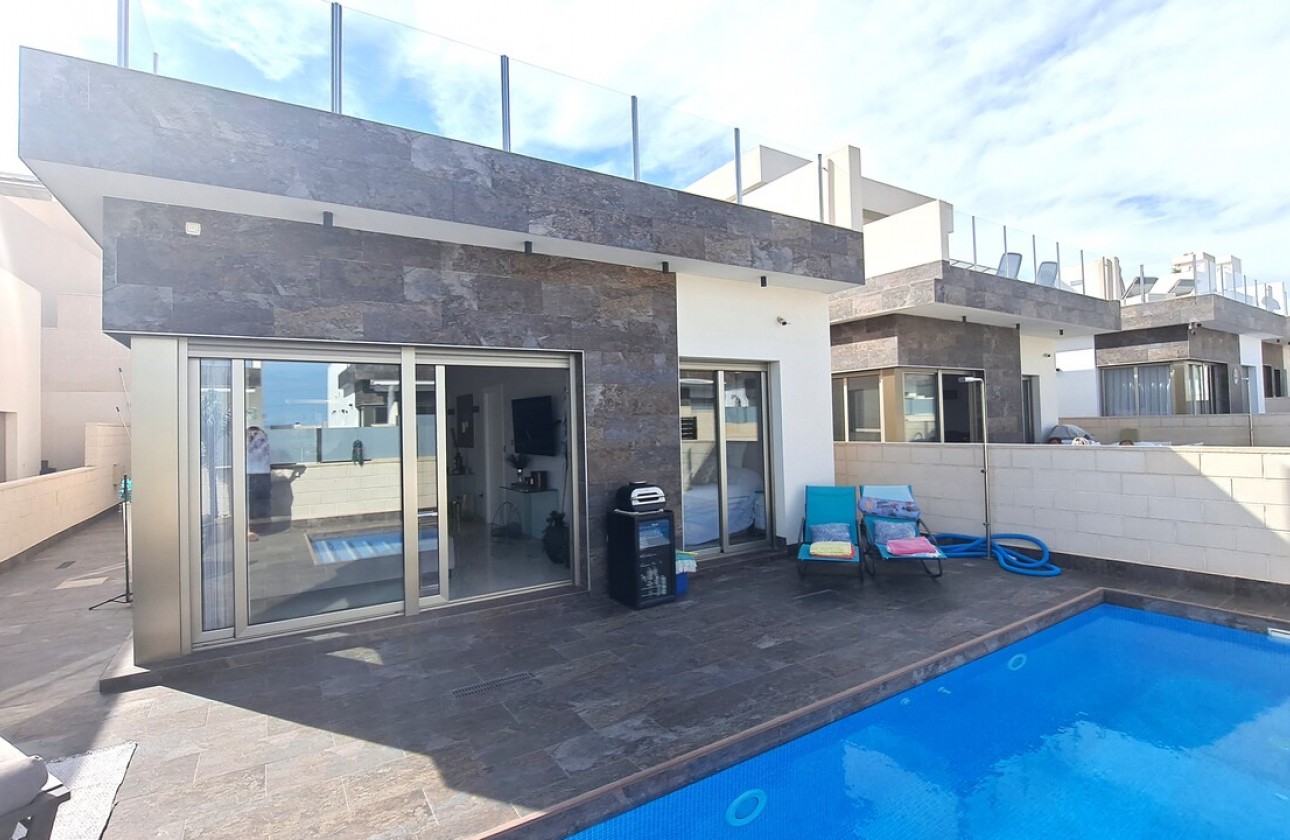 Перепродажа - отдельная вилла - Orihuela Costa - Villamartín