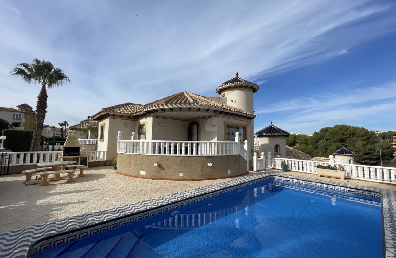 Перепродажа - отдельная вилла - Orihuela Costa - Villamartín