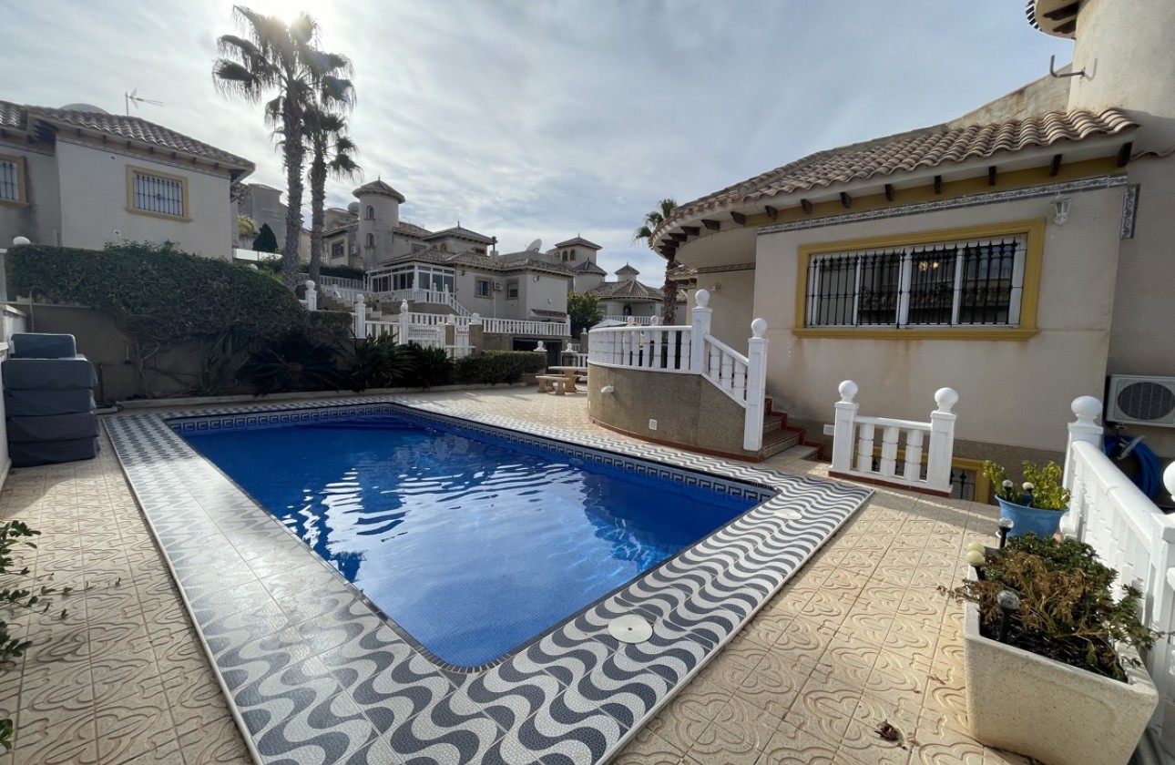 Перепродажа - отдельная вилла - Orihuela Costa - Villamartín