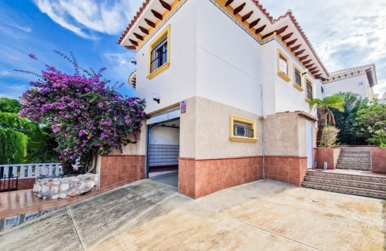 Перепродажа - отдельная вилла - Orihuela Costa - Villamartín