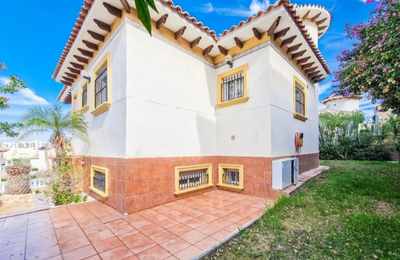 Перепродажа - отдельная вилла - Orihuela Costa - Villamartín