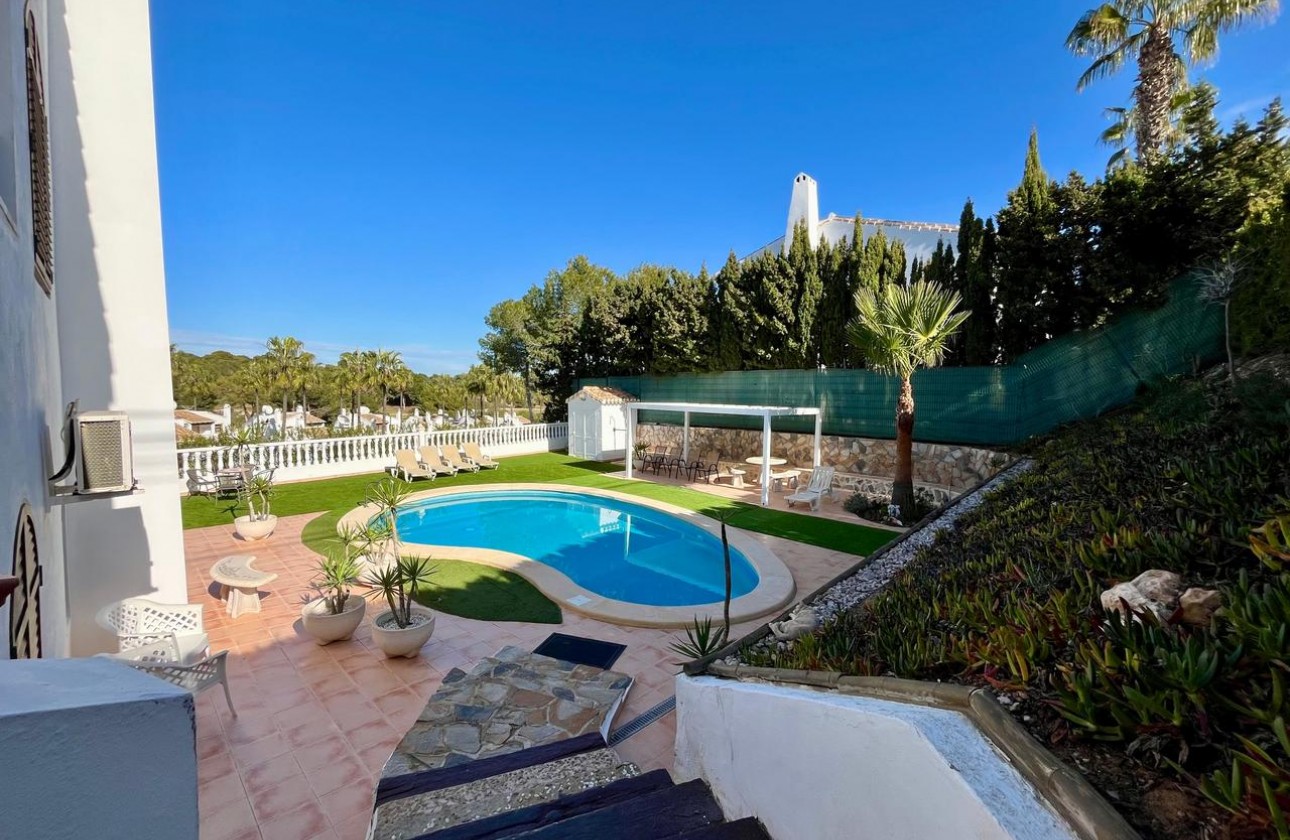 Перепродажа - отдельная вилла - Orihuela Costa - Villamartín