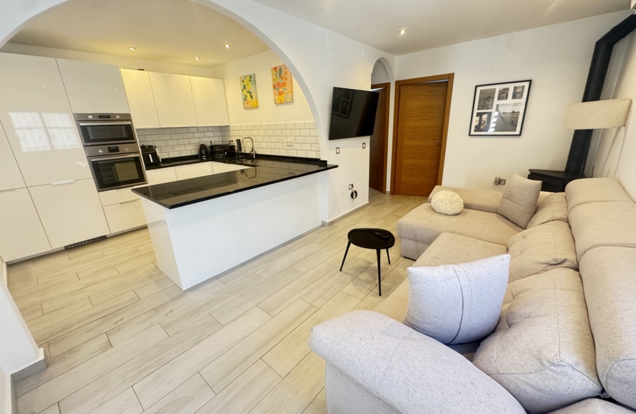 Перепродажа - отдельная вилла - Orihuela Costa - Villamartín