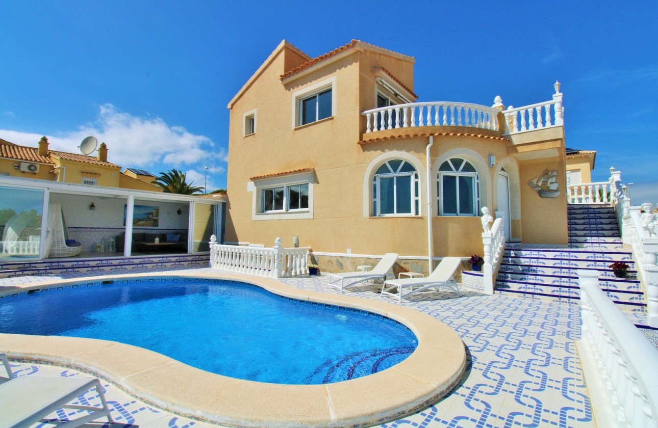 Перепродажа - отдельная вилла - Orihuela Costa - Villamartín