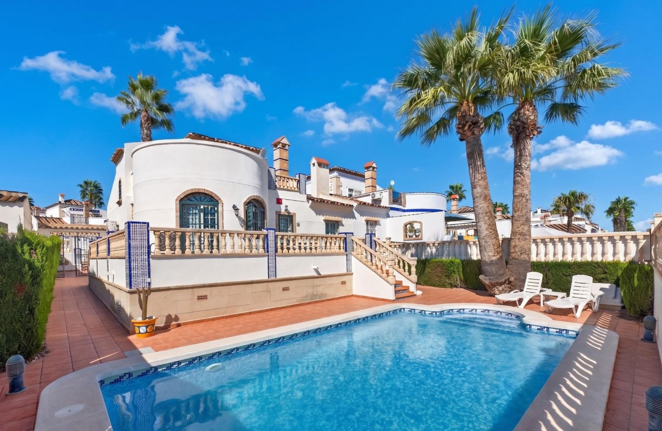 Перепродажа - отдельная вилла - Orihuela Costa - Villamartín