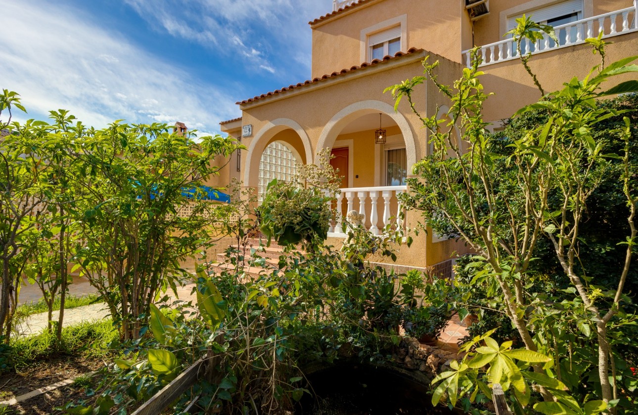 Перепродажа - отдельная вилла - Torrevieja - El Chaparral