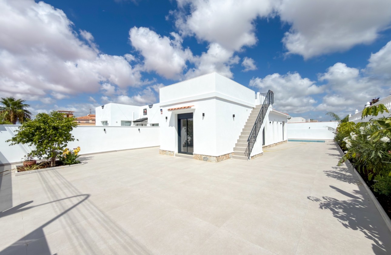 Перепродажа - отдельная вилла - Torrevieja - La Siesta - El Salado -  Torreta