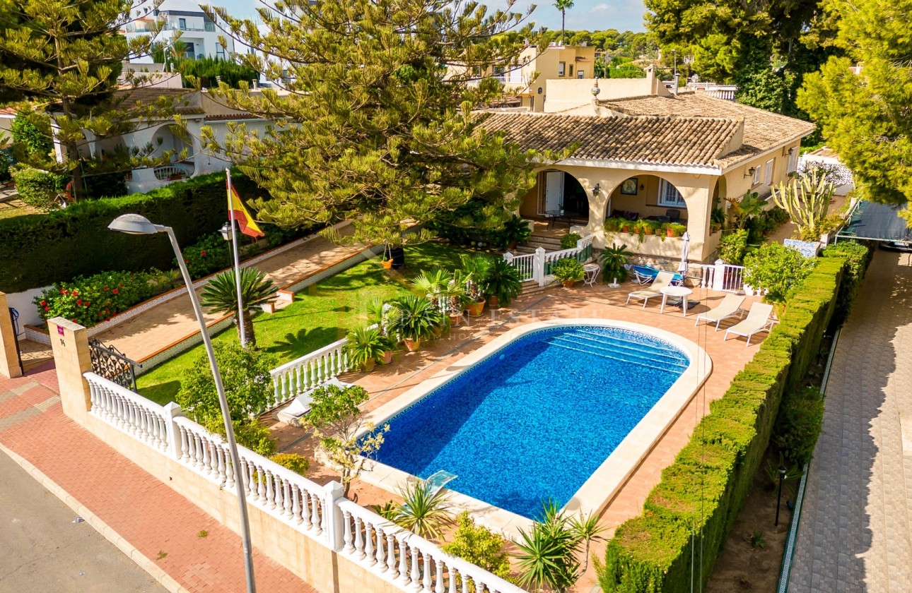 Перепродажа - отдельная вилла - Torrevieja - Los Balcones - Los Altos del Edén