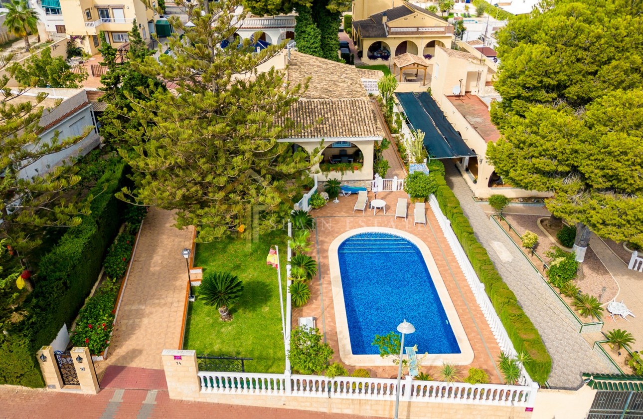 Перепродажа - отдельная вилла - Torrevieja - Los Balcones - Los Altos del Edén