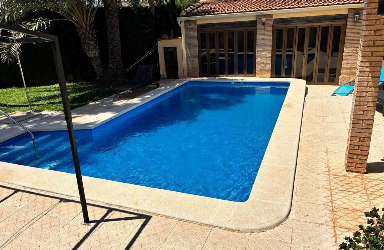 Перепродажа - отдельная вилла - Torrevieja - Los Balcones - Los Altos del Edén