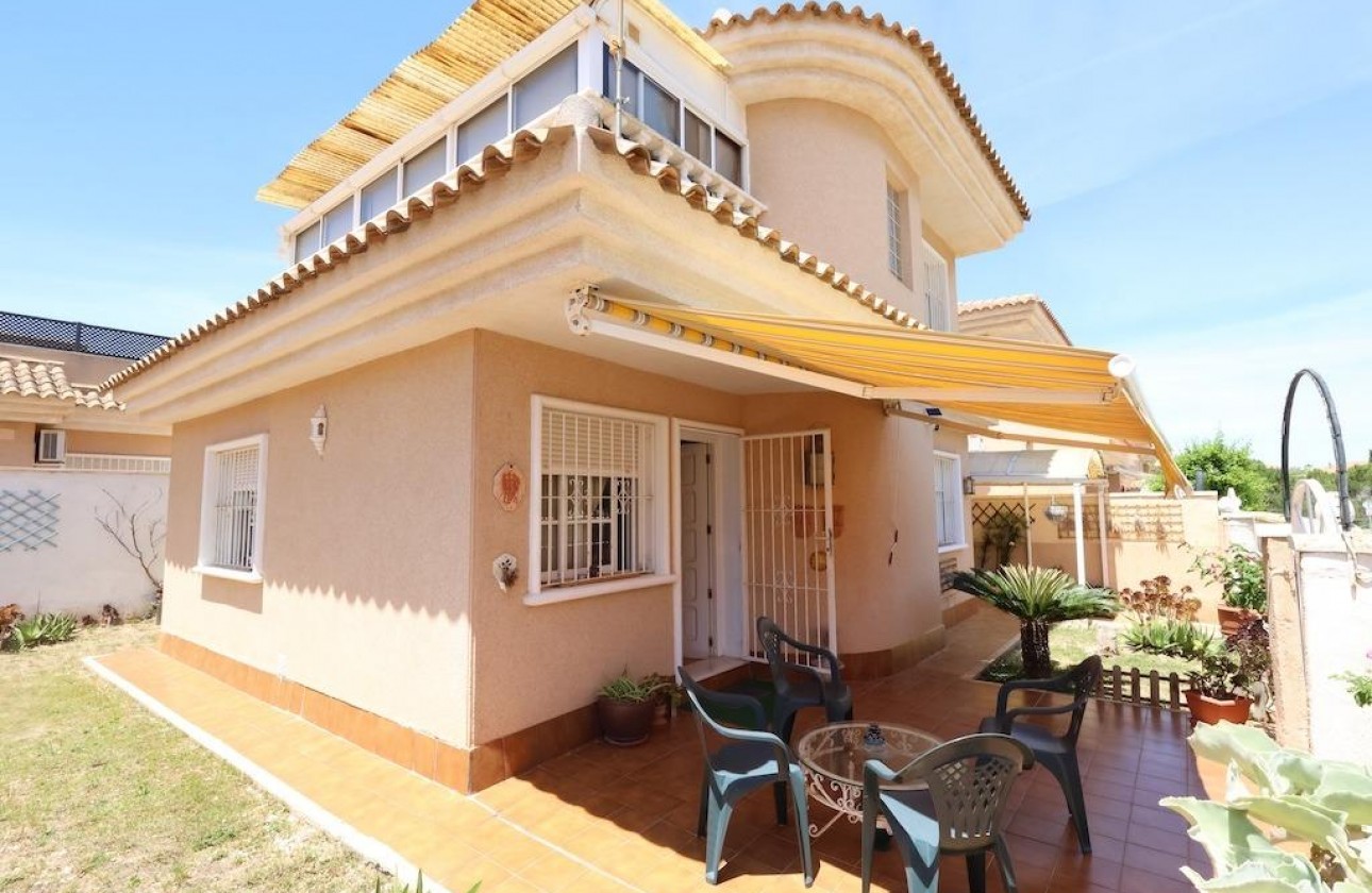 Перепродажа - отдельная вилла - Torrevieja - Los Balcones - Los Altos del Edén