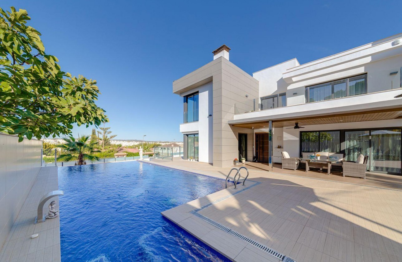Перепродажа - отдельная вилла - Torrevieja - Los Balcones - Los Altos del Edén
