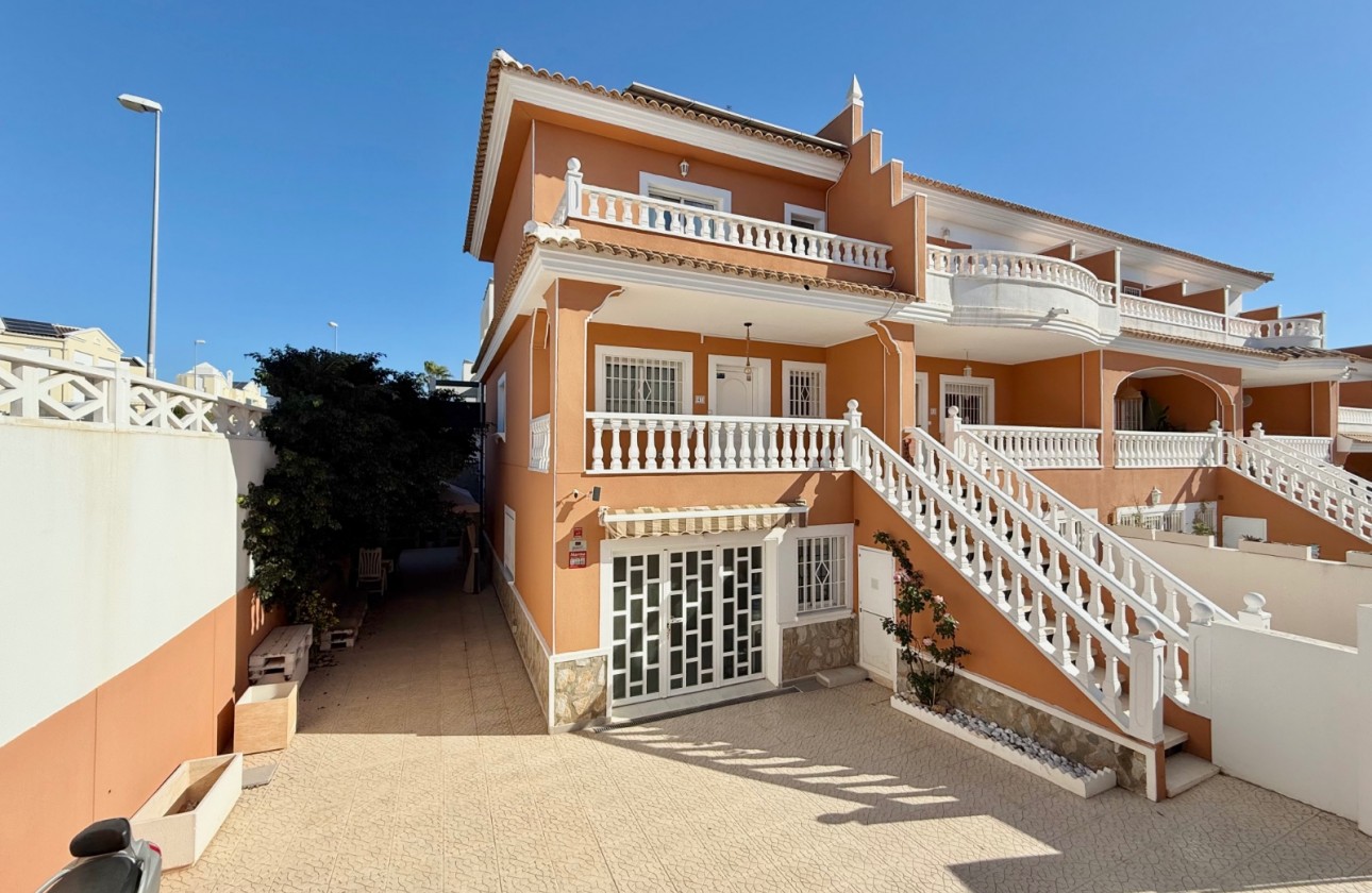 Перепродажа - Полуотдельная вилла - Ciudad Quesada - Doña Pepa