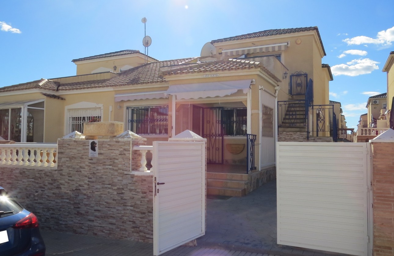 Перепродажа - Полуотдельная вилла - Orihuela Costa - Los Altos