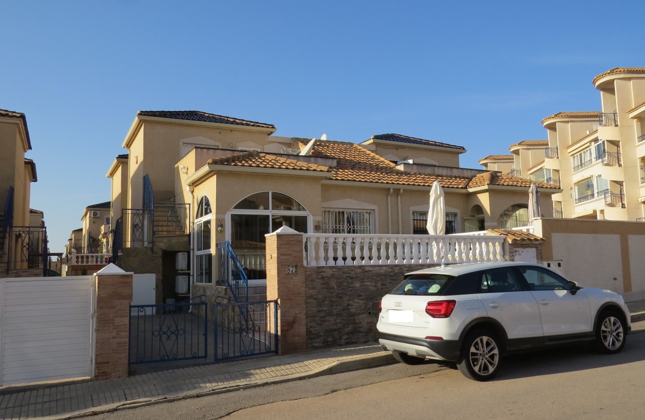 Перепродажа - Полуотдельная вилла - Orihuela Costa - Los Altos