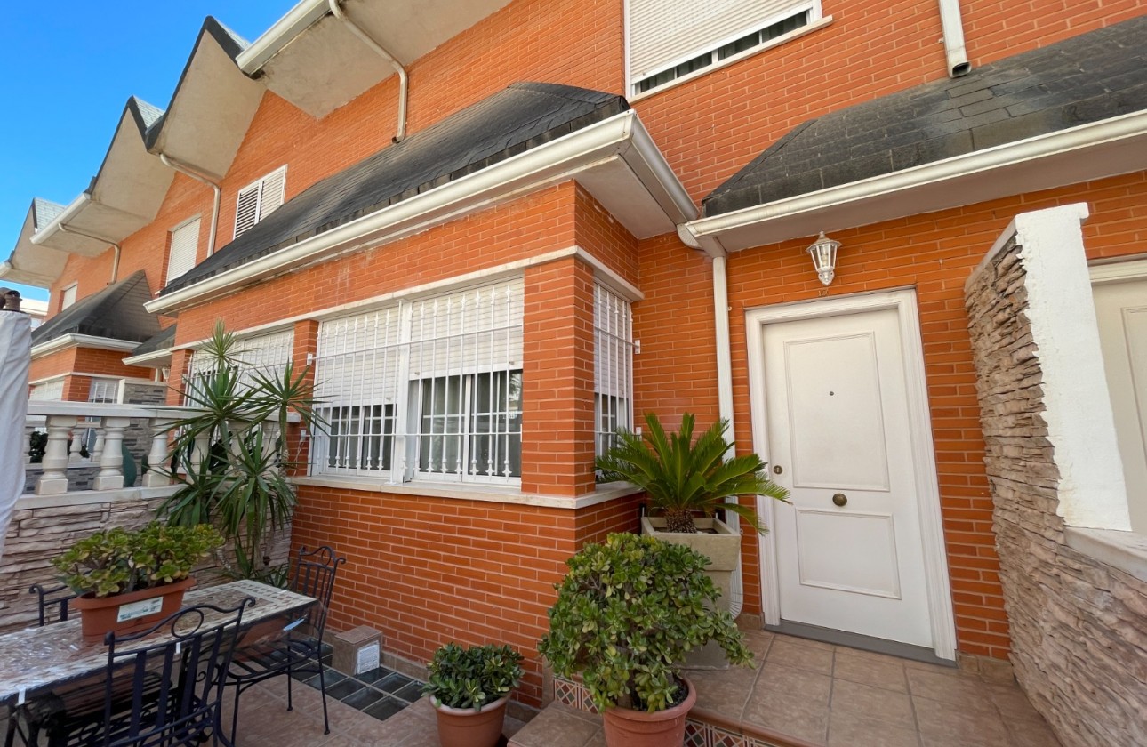 Перепродажа - Таунхаус - Elche