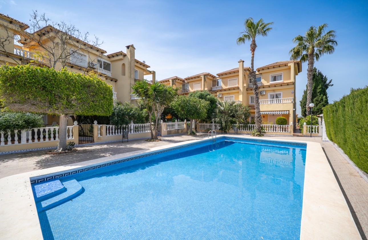 Перепродажа - Таунхаус - Guardamar del Segura - El moncayo