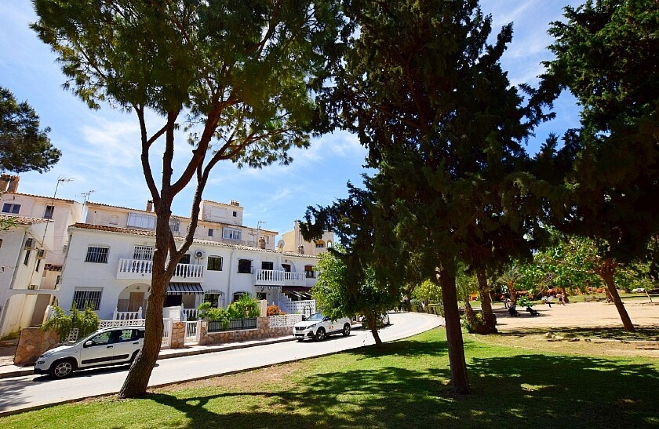 Перепродажа - Таунхаус - Orihuela Costa - La Zenia