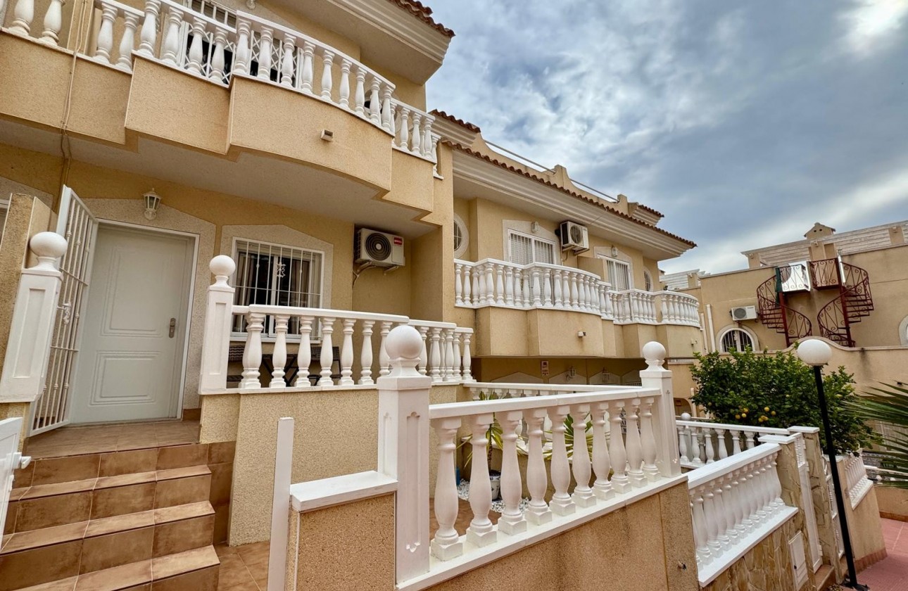 Перепродажа - Таунхаус - Orihuela Costa - Villamartín