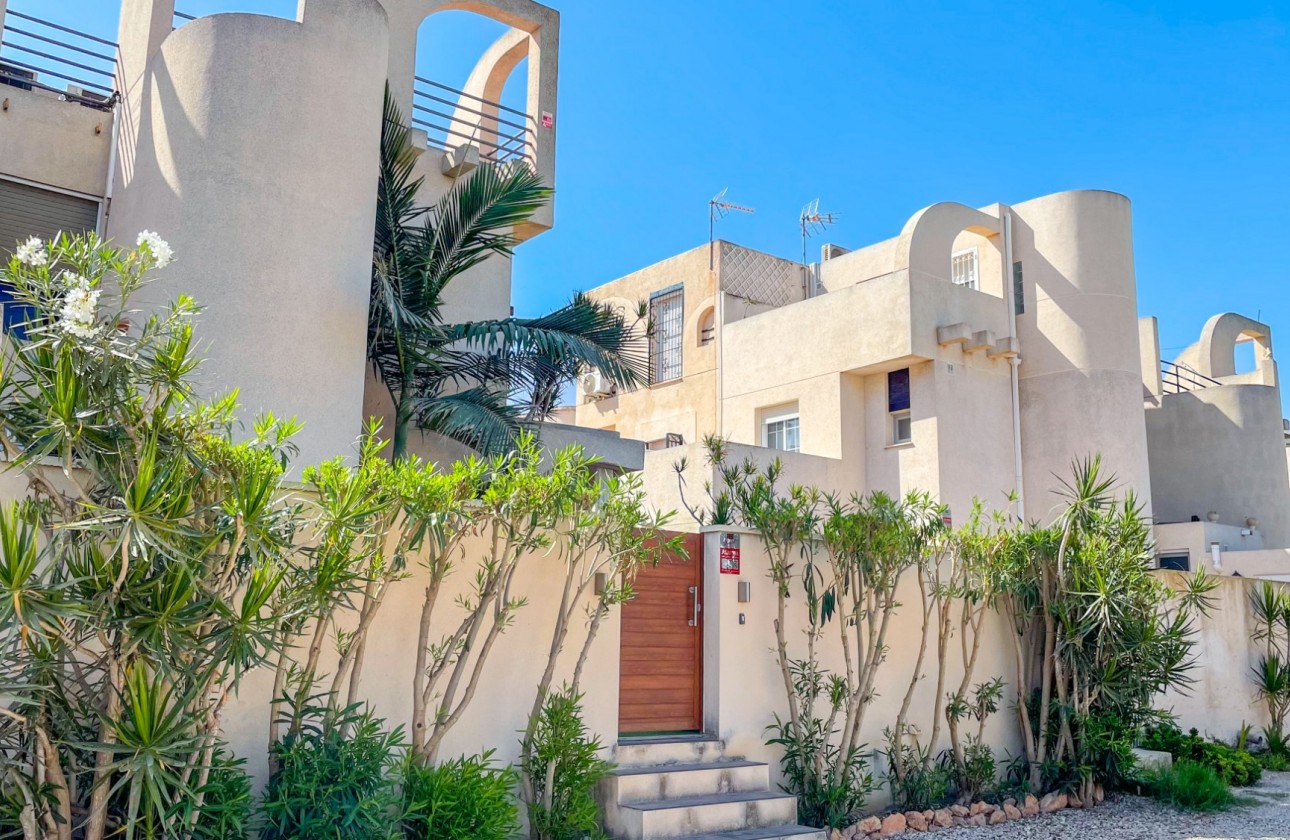 Перепродажа - Таунхаус - Torrevieja - La Siesta - El Salado -  Torreta