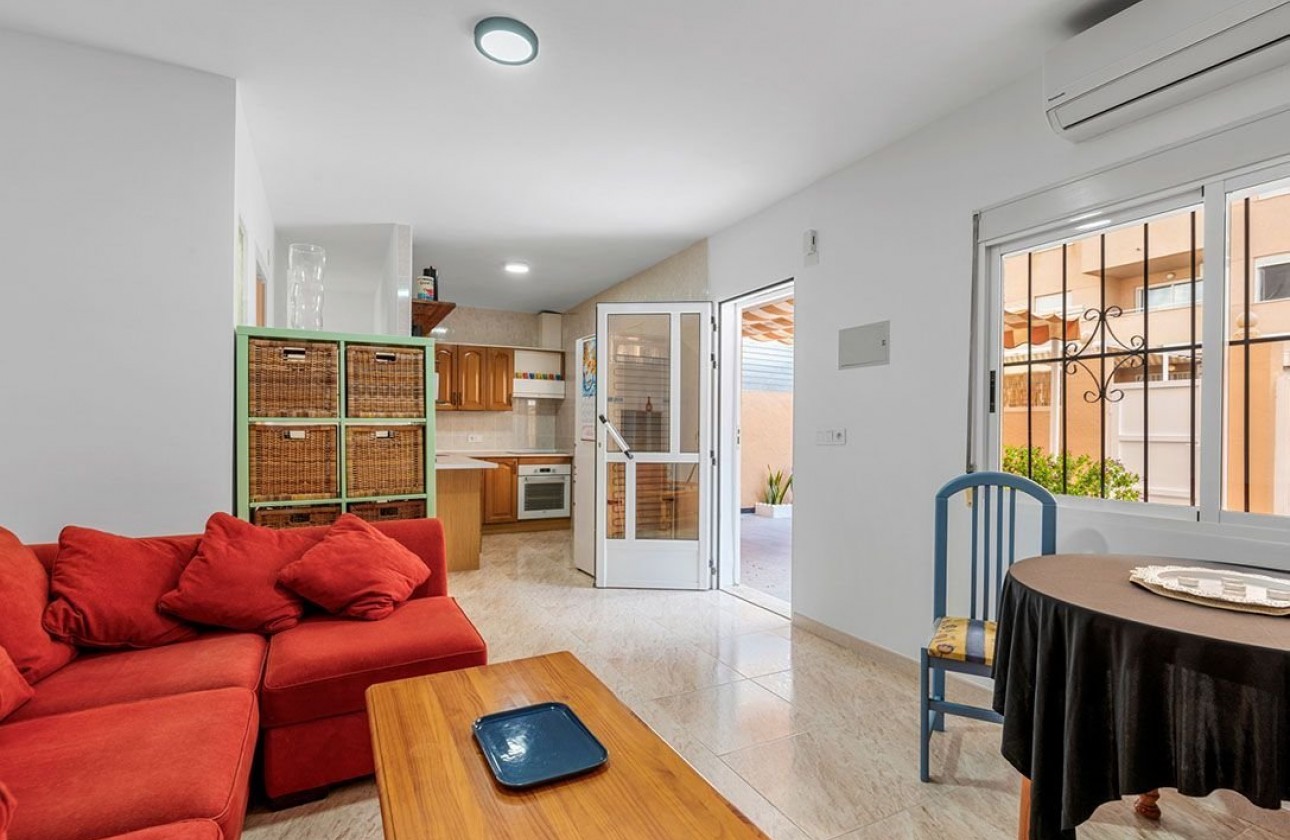 Перепродажа - Таунхаус - Torrevieja