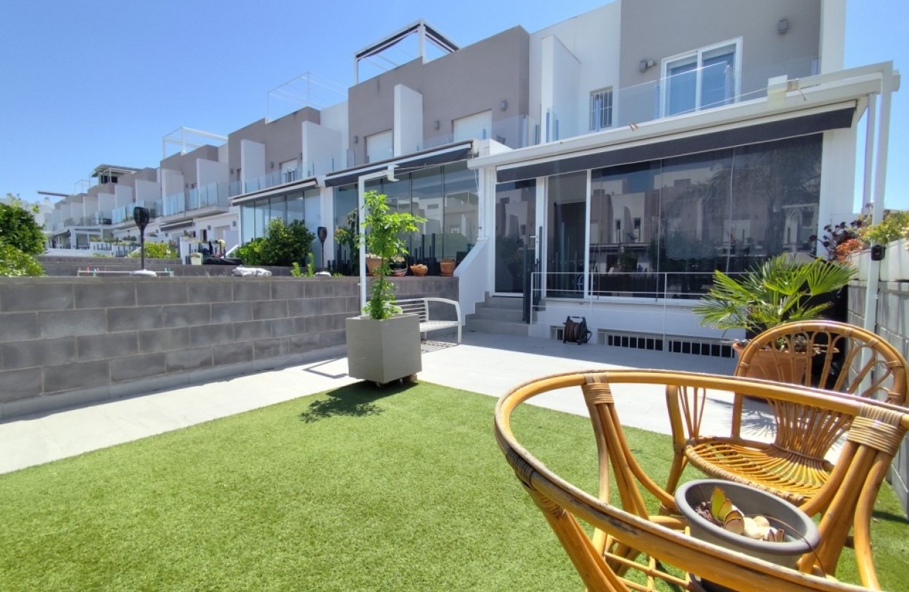 Перепродажа - Таунхаус - Torrevieja
